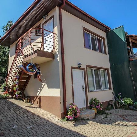 Apartmani Mishe Vevcani Exterior photo